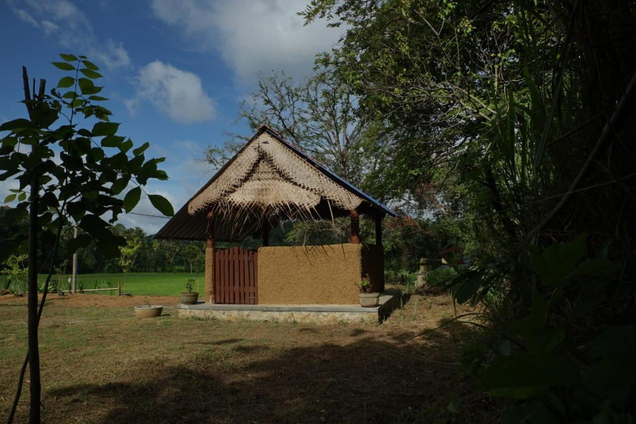 Agoura Hills Hotel Kurunegala Buitenkant foto