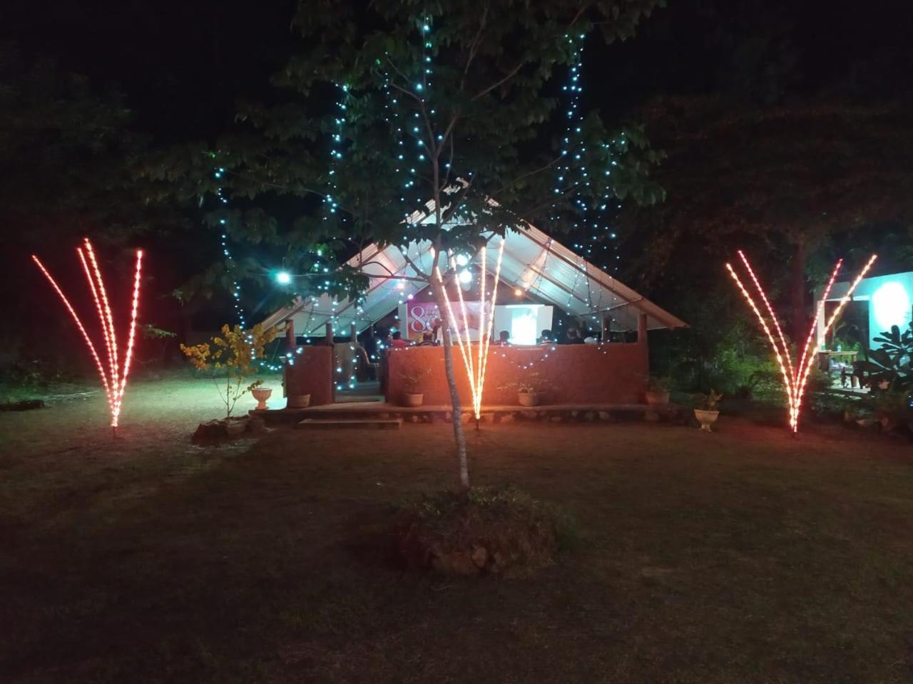 Agoura Hills Hotel Kurunegala Buitenkant foto